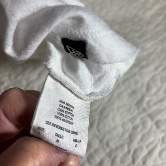 Ladies Boston Red Sox New Era White Tee with Navy Trim - Picture 4 of 5